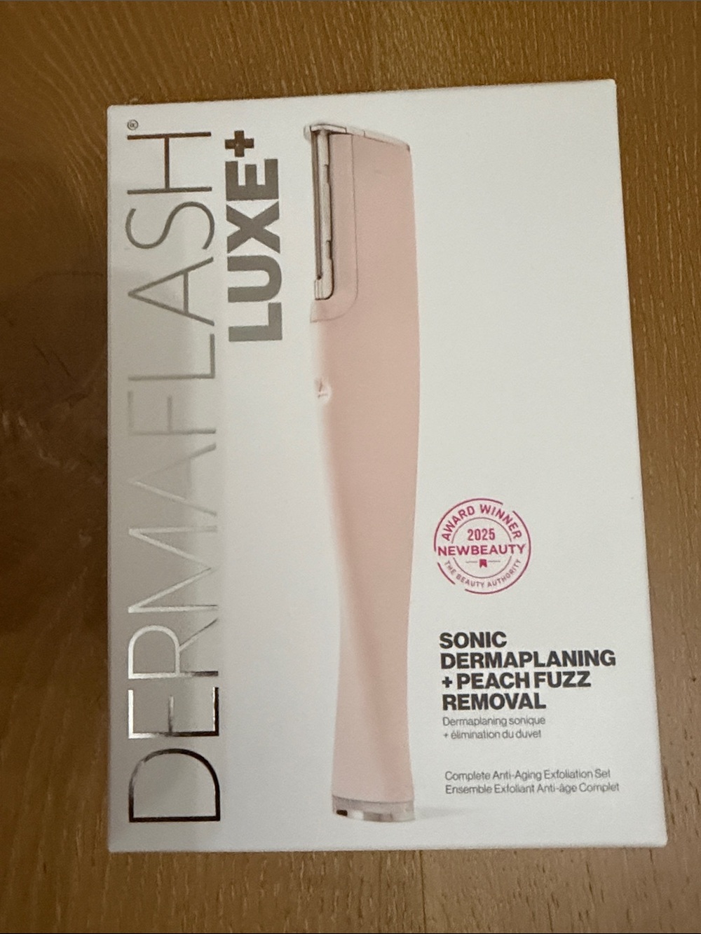 Dermaflash Luxe+ Sonic Dermaplaning Device - Pink
